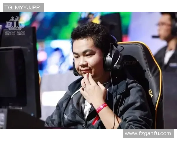 深度对话：杨芳如何在英雄联盟中书写自己的传奇人生