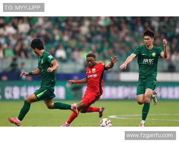 武汉足球队灵活性创新高引发关注助力球队崛起与发展